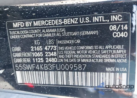 2015 Mercedes-Benz C 300 4Matic z USA, uszkodzony, nr VIN 55SWF4KB3FU009587